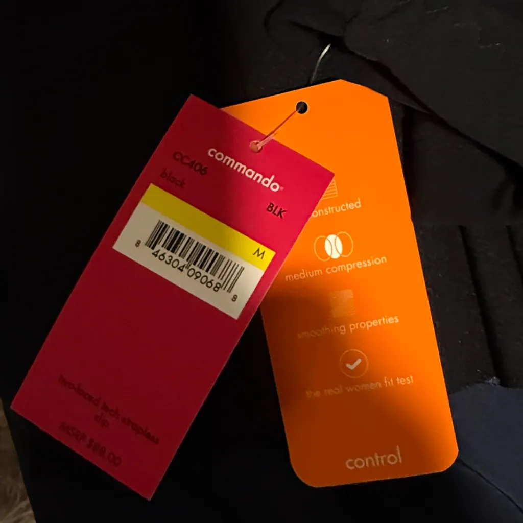 Commando Two-Faced Tech Control Strapless Slip in Black Size Medium - Image 4