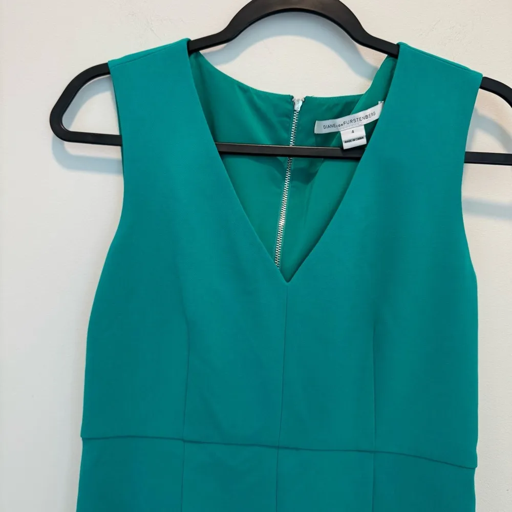 DIANE VON FURSTENBERG Halle V-Neck Mini Cocktail Dress - Image 3