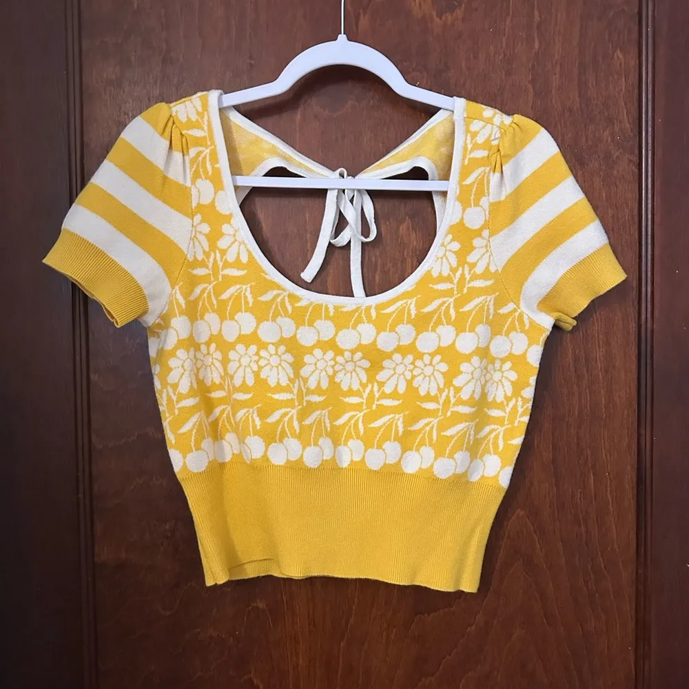 Anthropologie Maeve Trixie Sweater Tee Size XS - Image 2