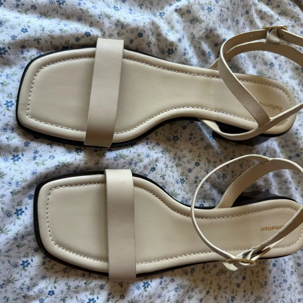 NWOT reformation Stephanie sandals! - Image 8