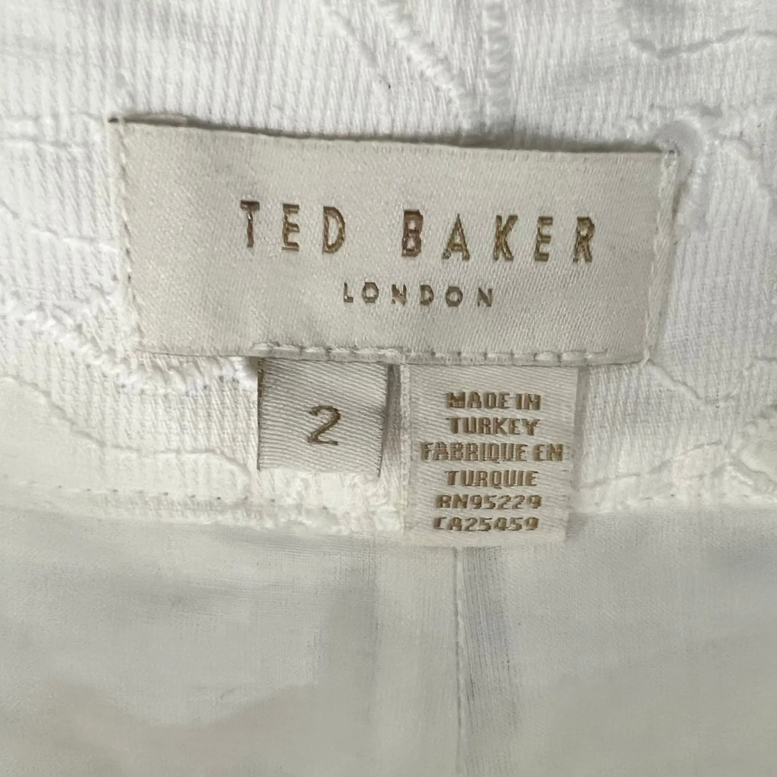 Ted Baker White Suzet Tailored Belted High Waist Eyelet Shorts Size 6 NEW no Tag - Image 5