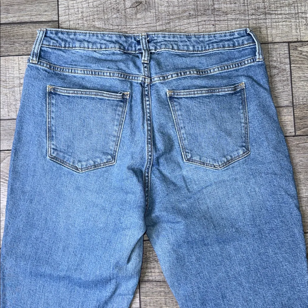 Universal Threads Universal Thread High Rise Slim Straight Light Blue Jeans - Image 5