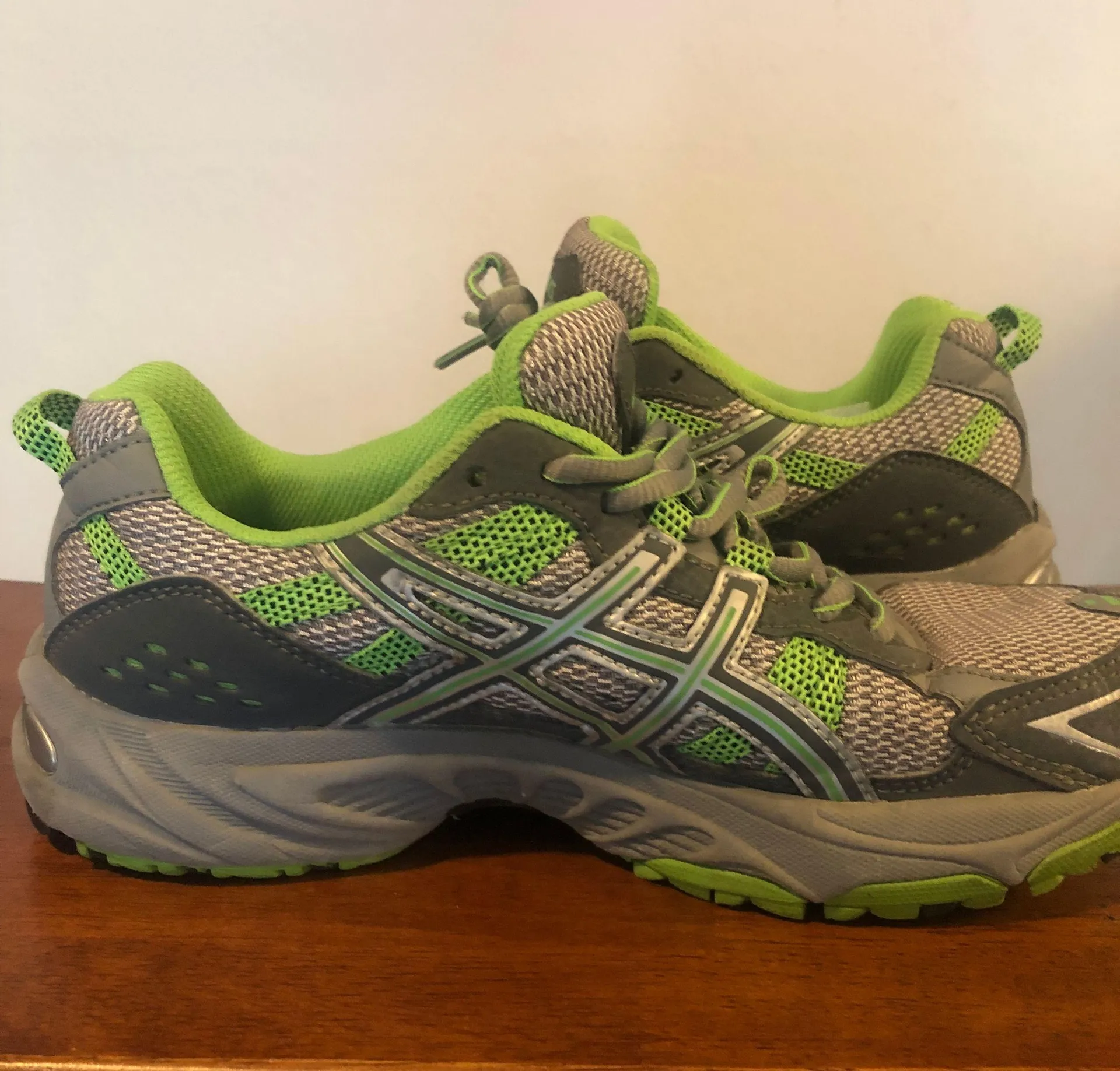 Gel Venture 4 Running Shoes - Image 2