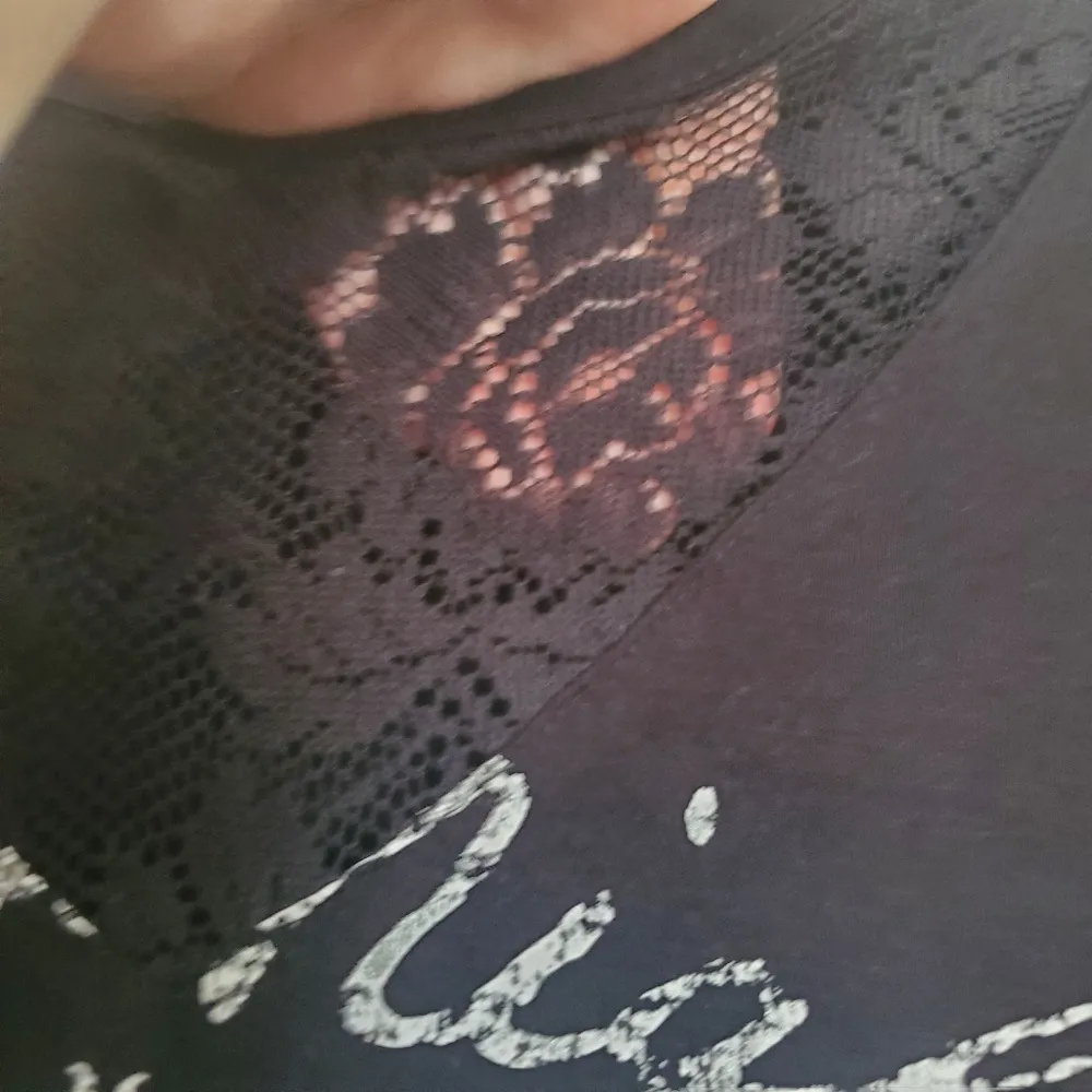 Maurices Lace pieced graphic tee - Image 6