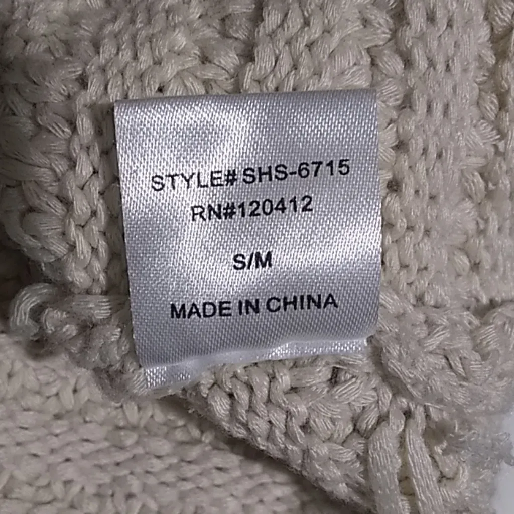 FINAL MARKDOWN Juniors Stolen Hearts Knit Crop Top (S/M) - Image 6