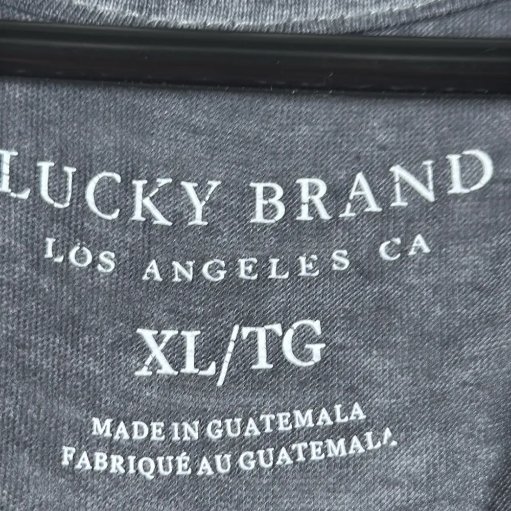 Lucky Brand Gray Floral Design Graphic Short Sleeve Shirt Size XL EUC #2712 - Image 5