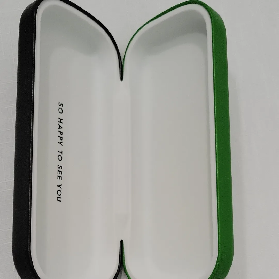 Kate Spade Vibrant Green Glasses Case - Image 4