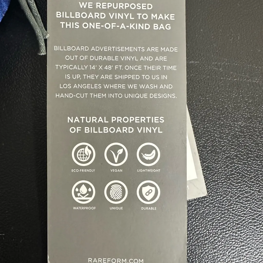 Rareform Riley Cosmetic zipper Bag blue NWT - Image 5