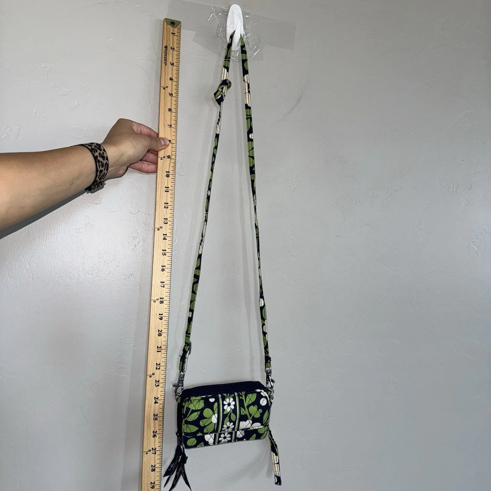 Vera Bradley Quilted Floral Wallet Wristlet Crossbody Green Blue White Purse - Image 10