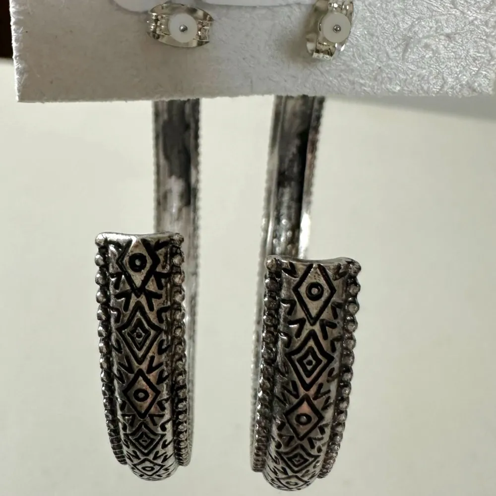 Free People Large Etched Bohemian Thunder Kiss Hoop Earrings NWT NEW - Image 3