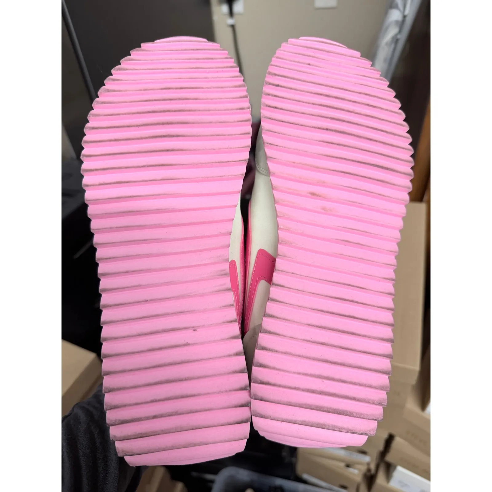 Steve Madden Ladies Sneaker - Image 4