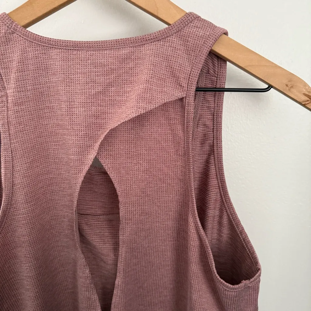 Kindred Bravely Medium Breathable Keyhole Athletic Top Mauve Maternity Nursing Pink Size undefined - Image 5