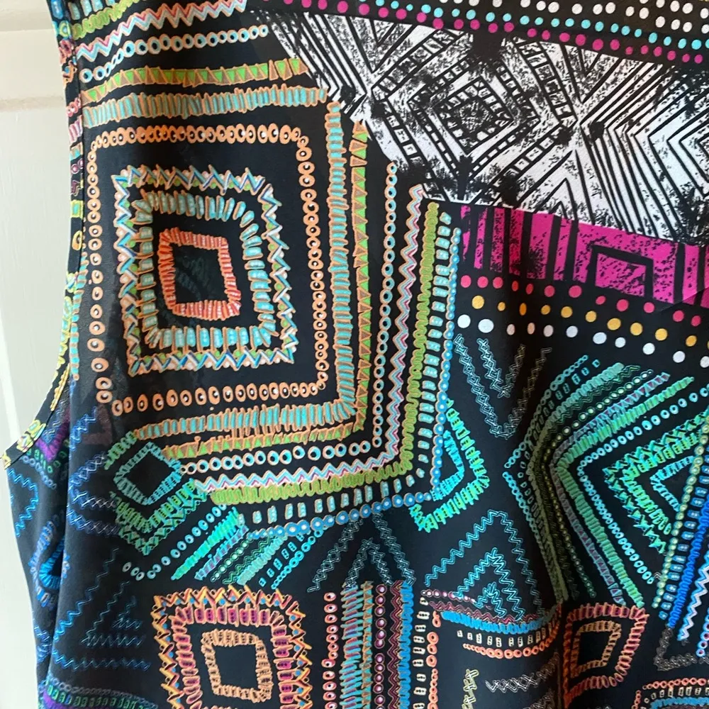 Multicolor Geometric Pattern Women's Top Blue Size L - Image 5