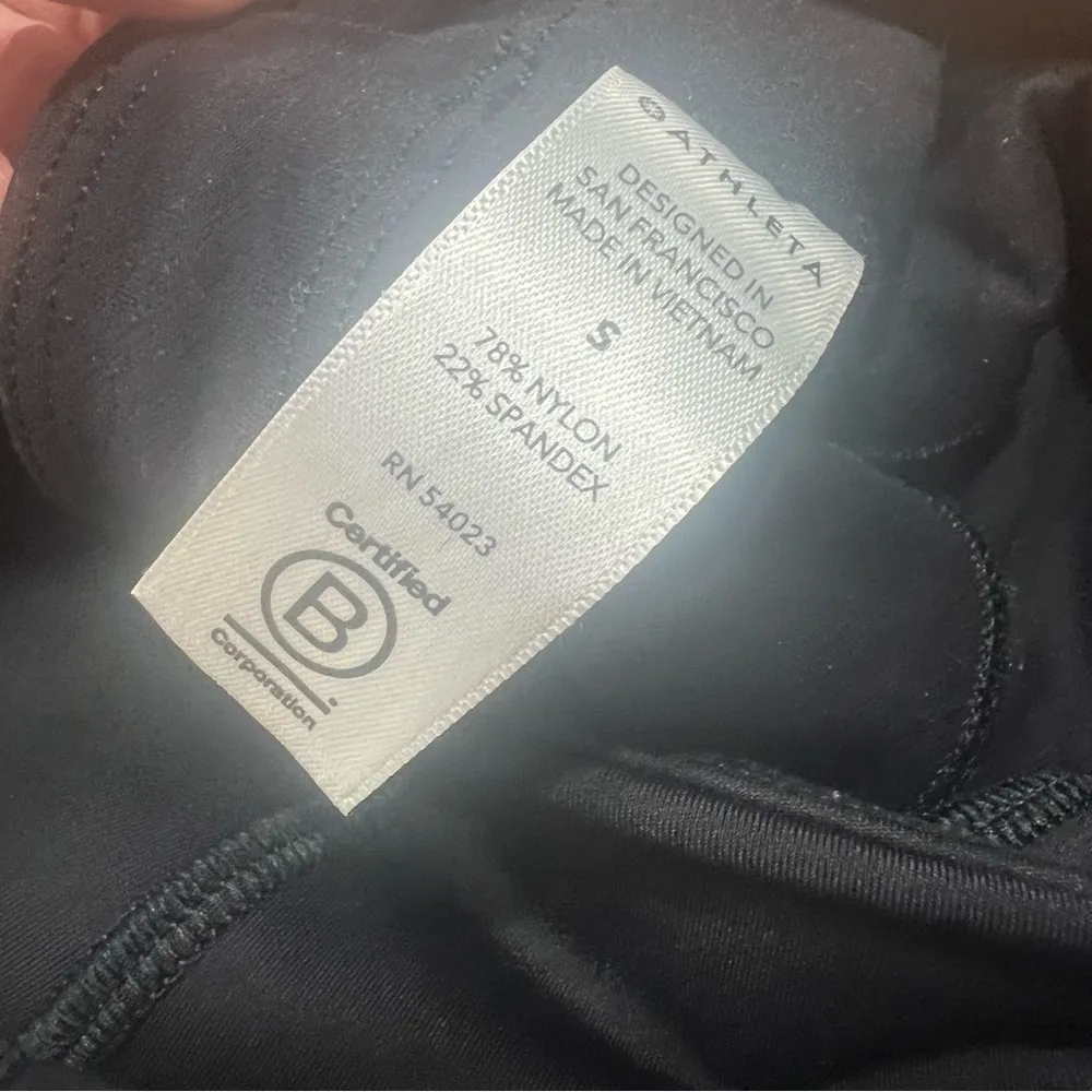 Athleta  Rainer Tight Legging Black size small reflective soft - Image 10