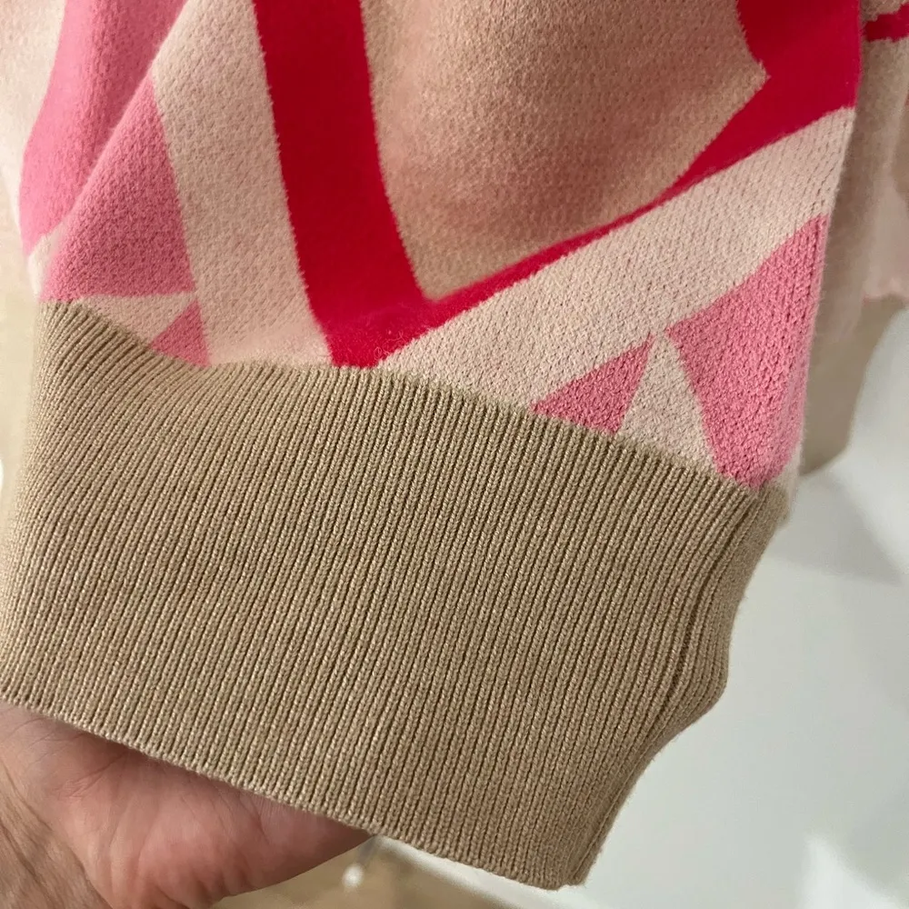 Pants Store Pink Geometric Printed Sweater Size L - Image 5