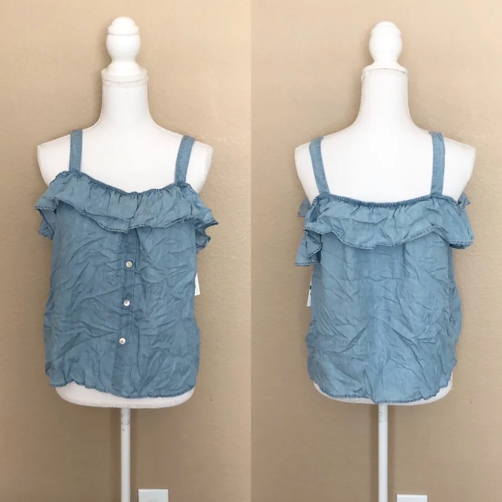 NWT Maison Jules cold shoulder chambray tank top - Image 3
