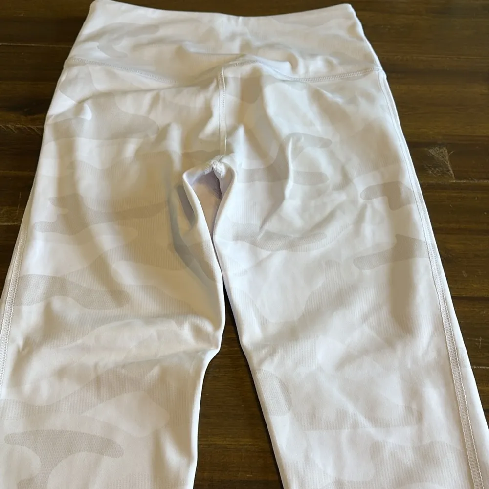 Lilybod Legging Whitley High-Waist Whisper Camo XS Ankle Cropped XS - Image 5