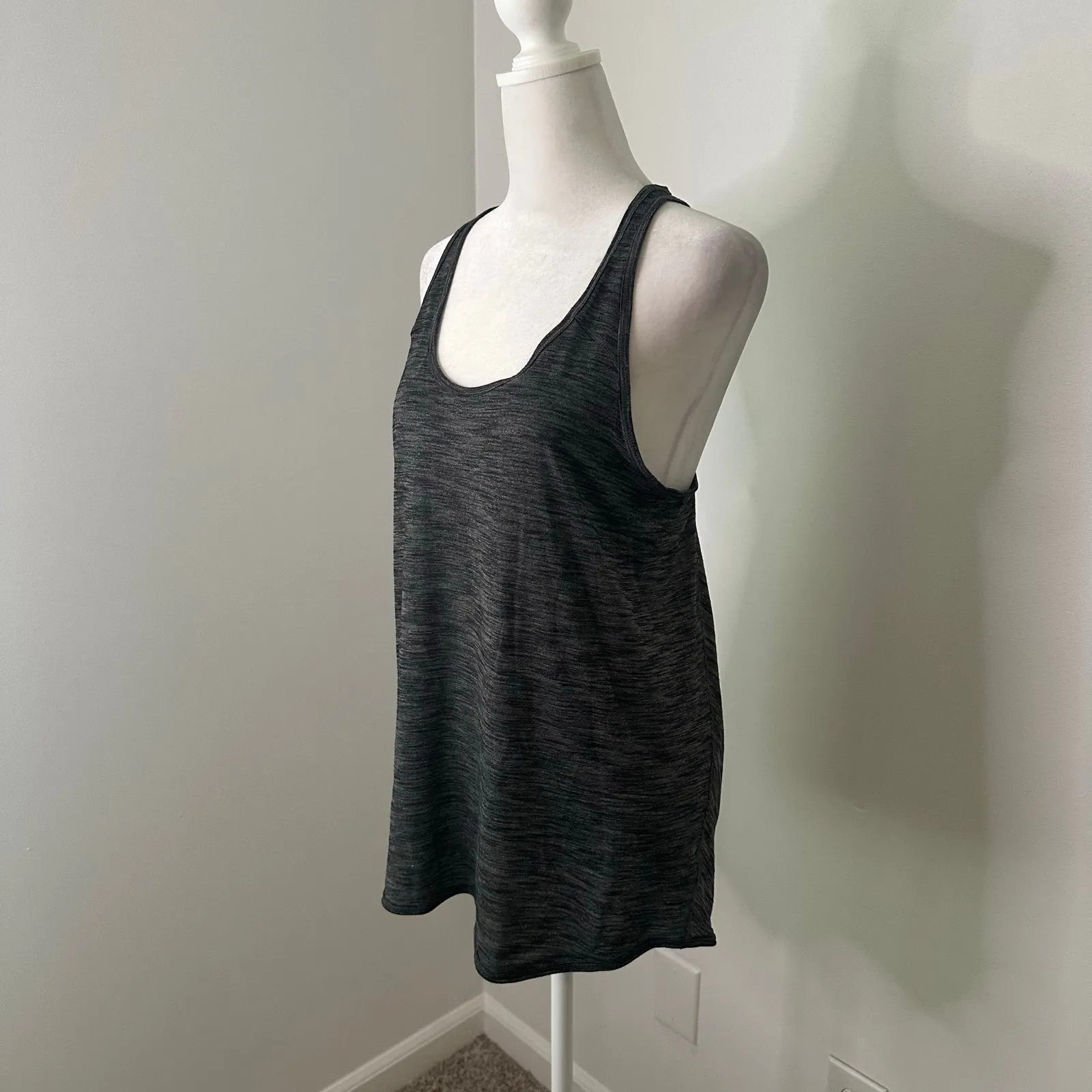 Lululemon dark heather gray tank top - Image 3