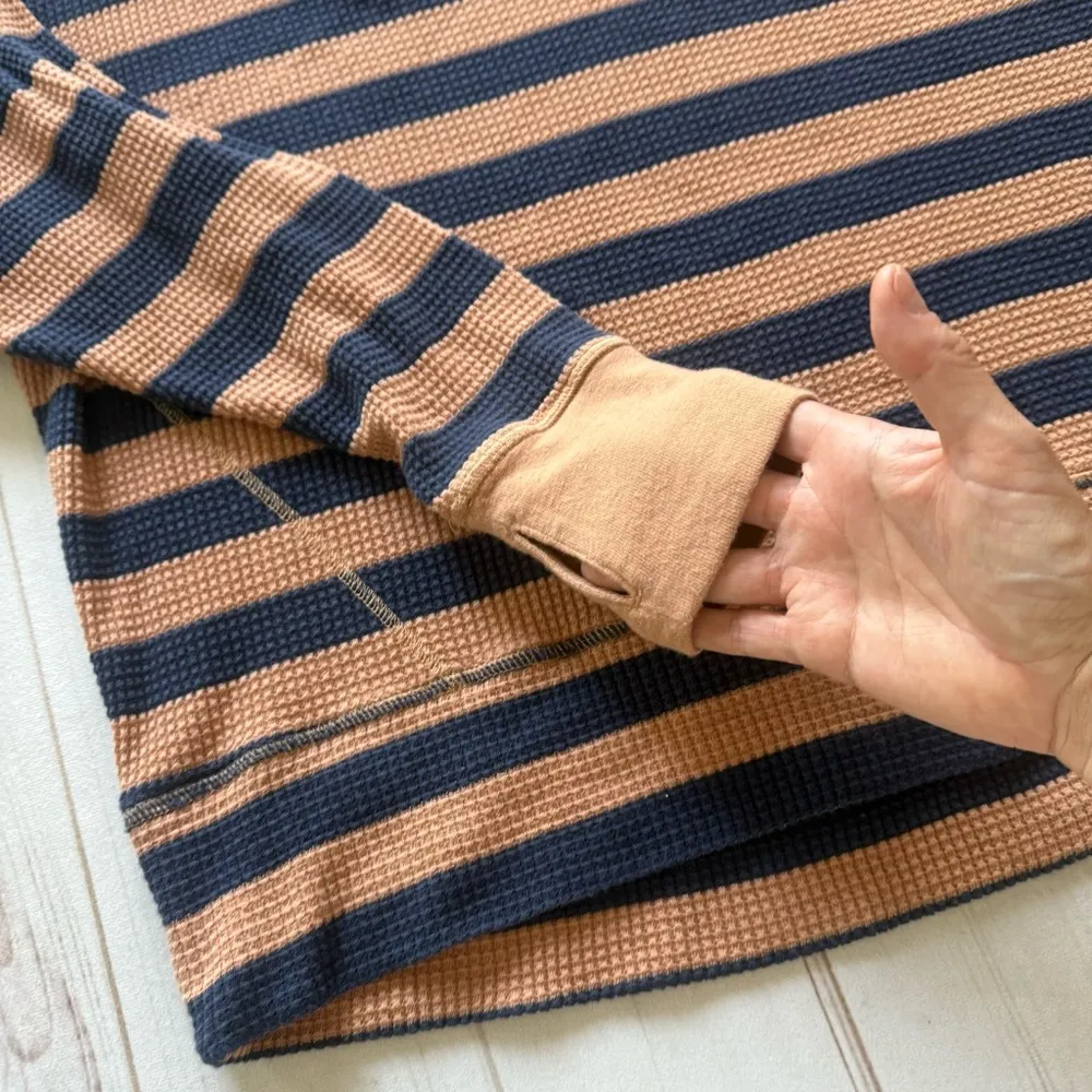 NWT OFFLINE By Aerie Wow! Waffle Oversized T-Shirt Striped V-Neck Tan Sweater S - Image 10