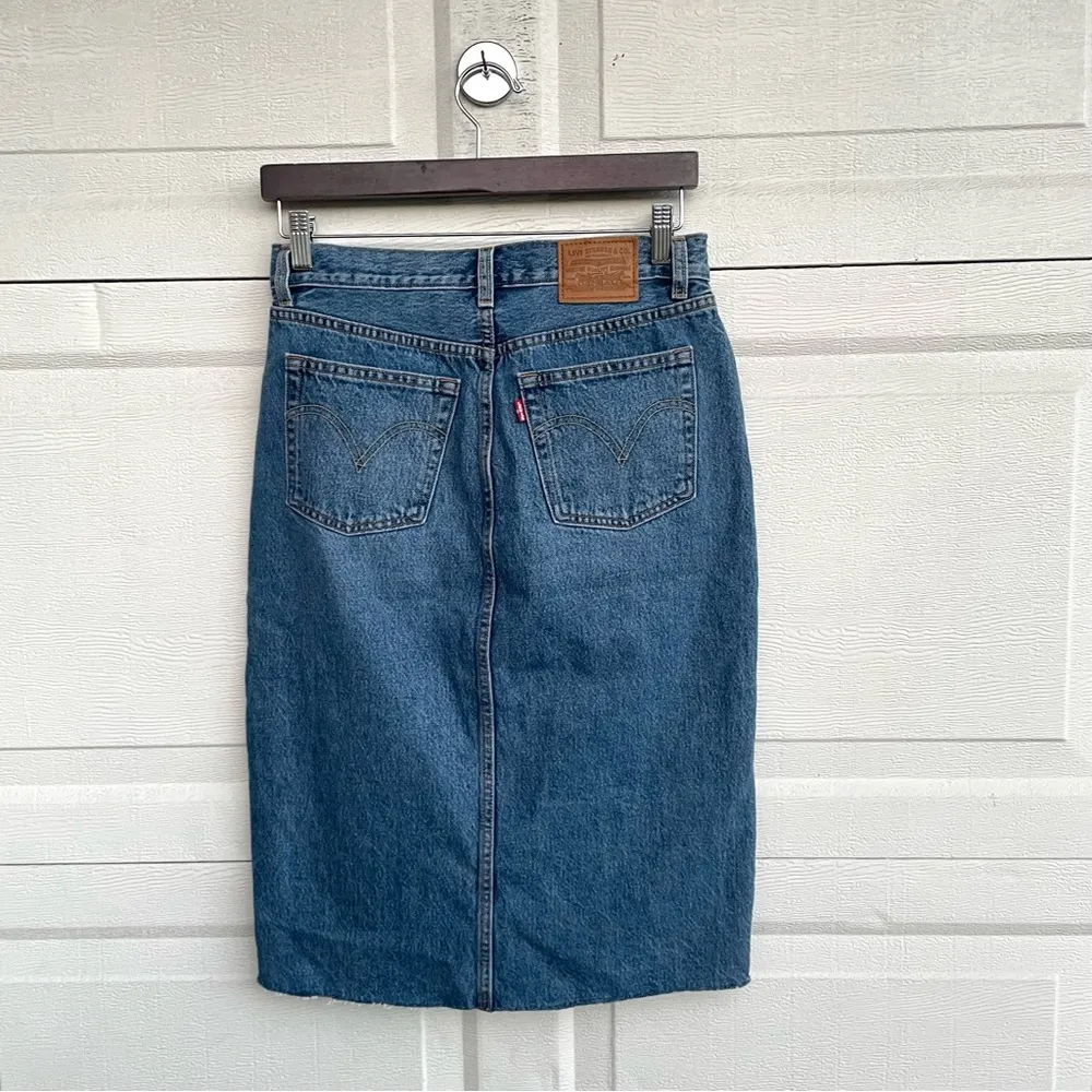 Levi’s Womens Denim Jean Skirt Pencil Blue Jean Front Slit Casual Size 28 - Image 3