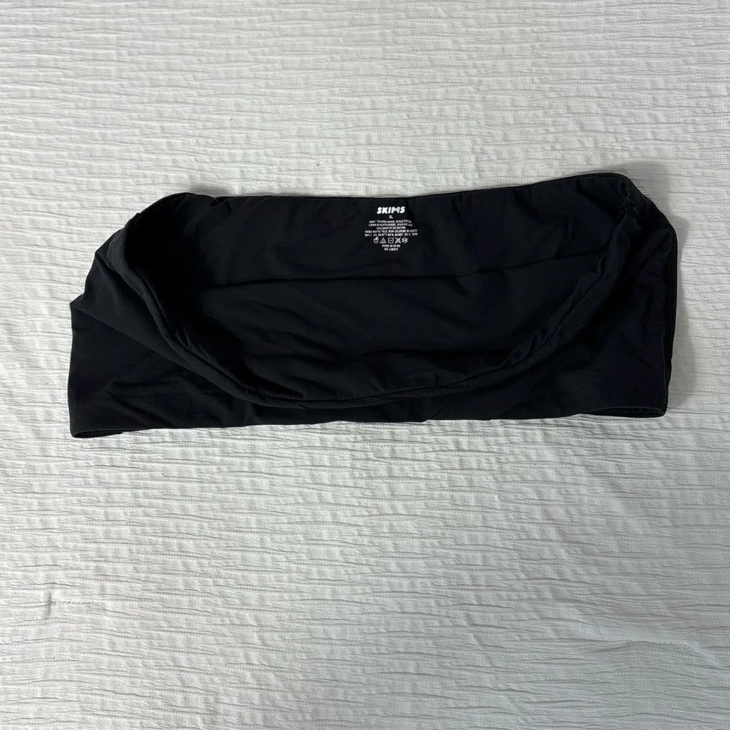 SKIMS Dark Camouflage Crop Top - Image 5