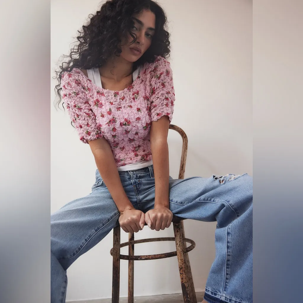 Free People Rosie Posie Top pink and floral smocked top size small (NWOT) - Image 4