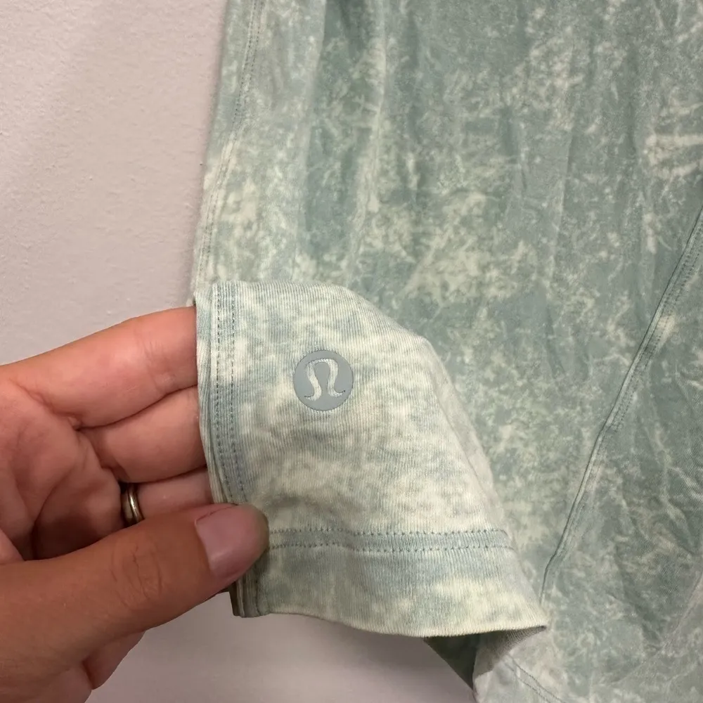 Lululemon muscle tank top! Super soft seafoam green workout athletic top size 12 - Image 3