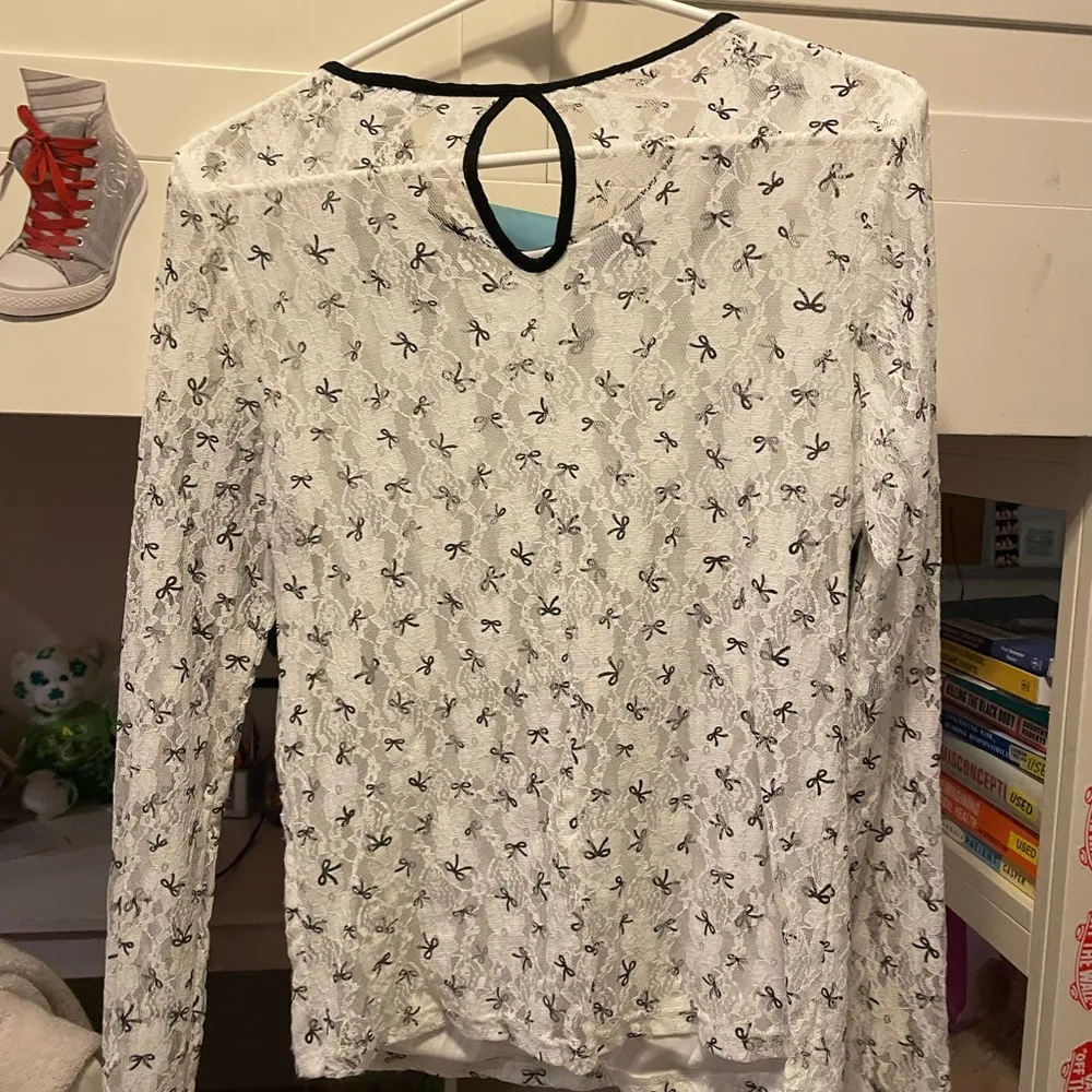 Peter Pan Bow Print Lace Top Size L - Image 2