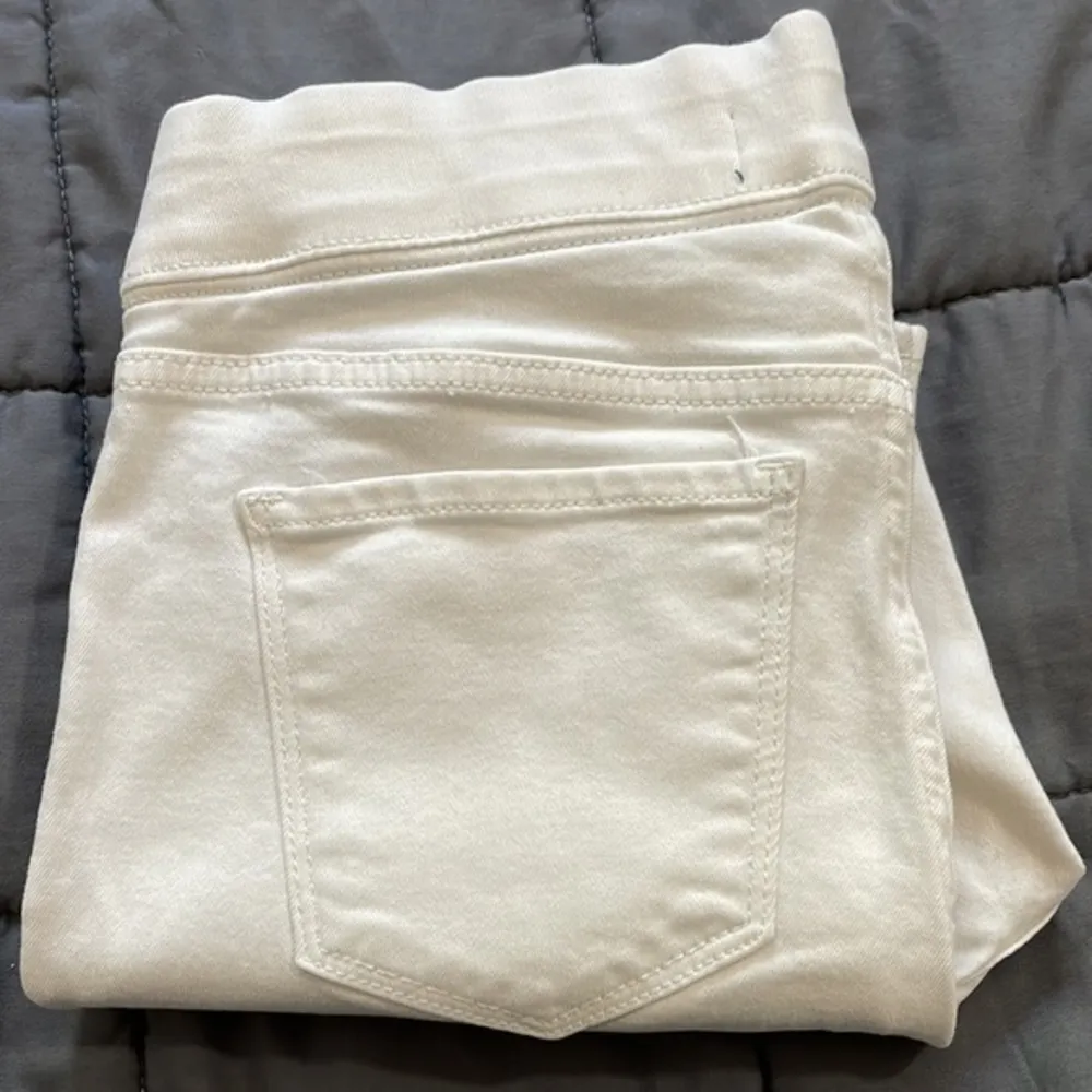 Old Navy Denim White Jeans Sz 6R Rockstar Jeggings EUC #1855 - Image 5