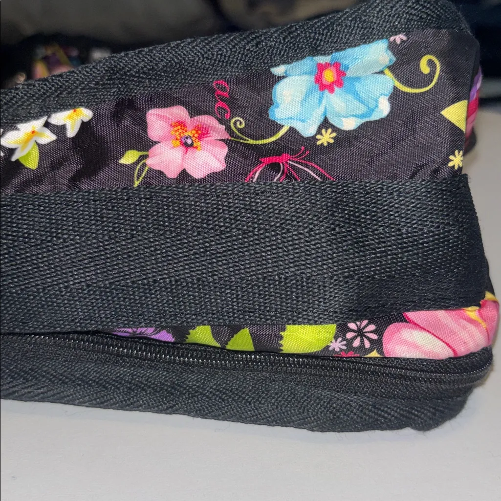 LE SPORT SAC…BLACK HOBO BAG BRIGHT COLORFUL FLORAL DESIGN DOUBLE ZIPPER CLOSURE Black - Image 5