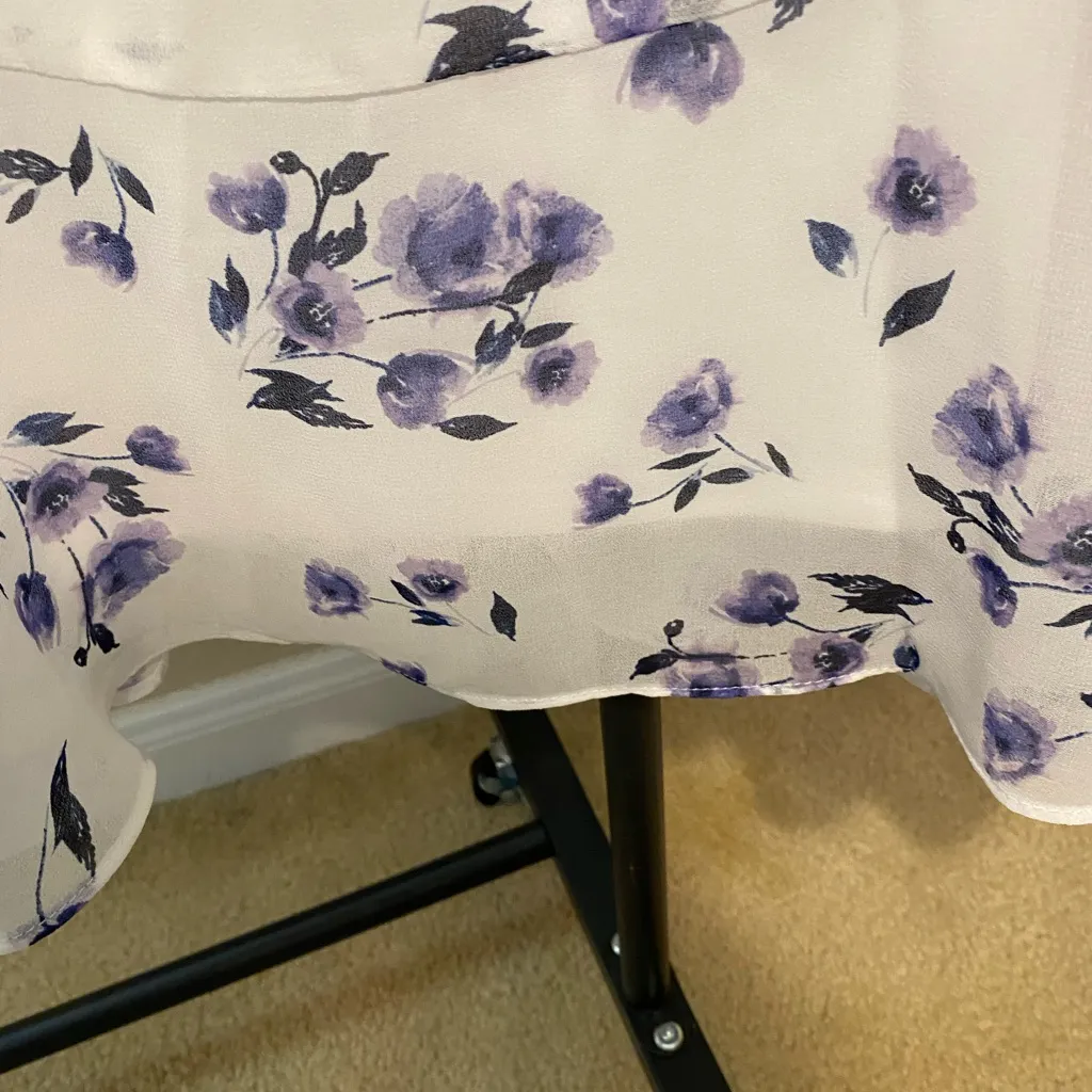 DKNY White and Purple Floral Dress - Image 5