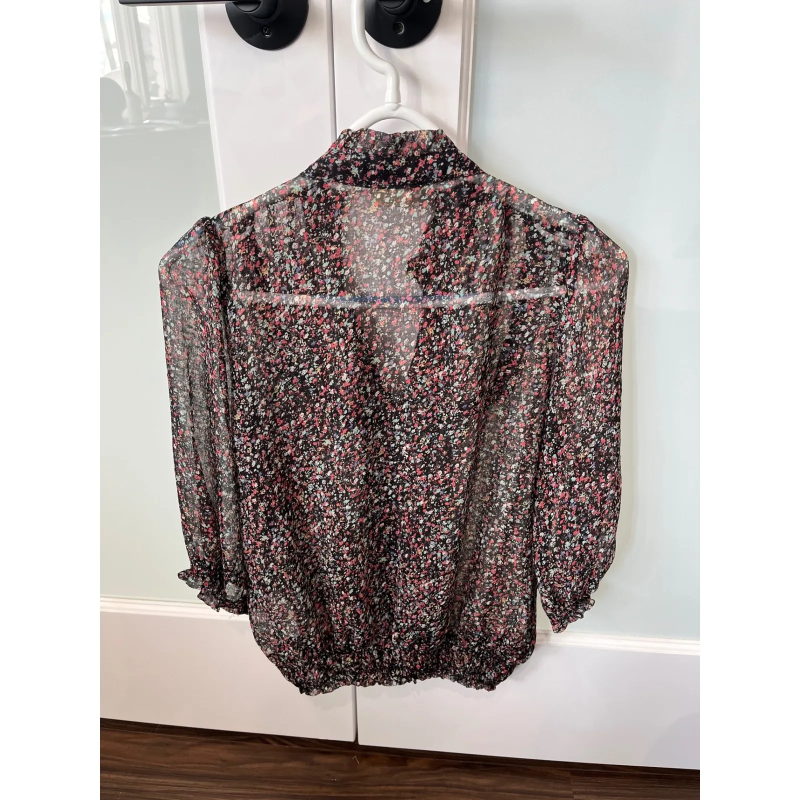 Pretty Good Floral Sheer Blouse Button Down Ruffle Neck Smocked Waist Size Small - Image 2
