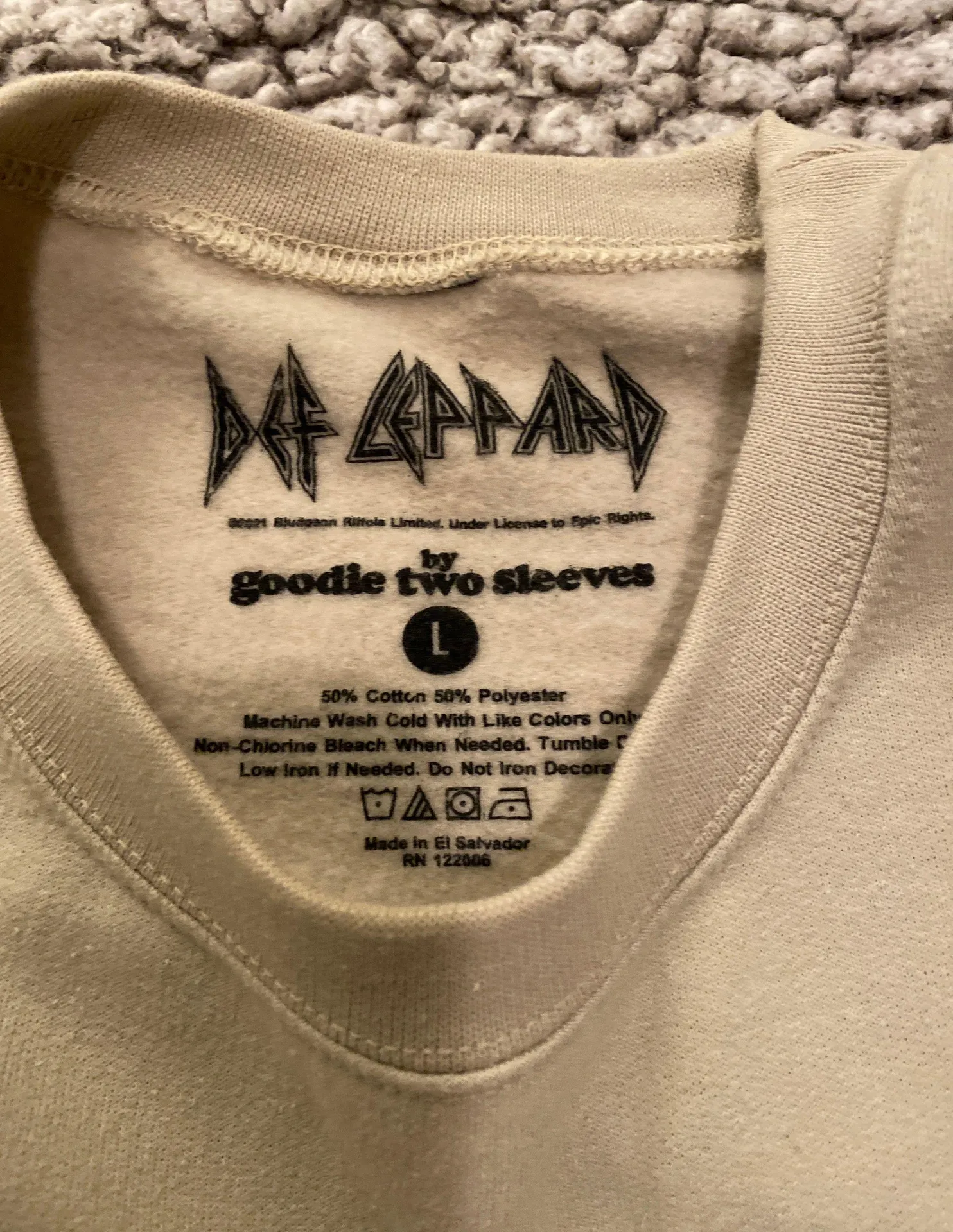 Def Leppard Sweatshirt Tan Size L - Image 2