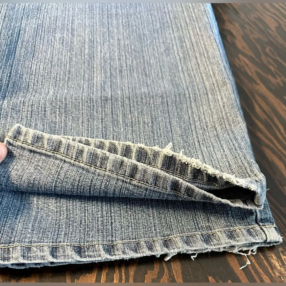 Woman’s Gloria Vanderbilt Amanda Denim Jeans (420) - Image 5