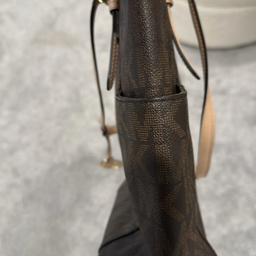 MICHAEL Michael Kors Brown Signature Coated Leather Jet Set East West Tote - Image 9