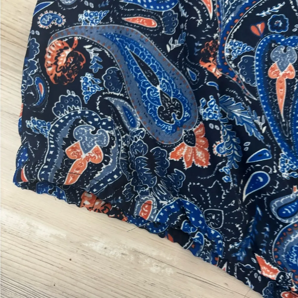 Dress Barn XL Paisley Blouse, Elastic bottom, no stretch pit to pit 22 length 26 - Image 5