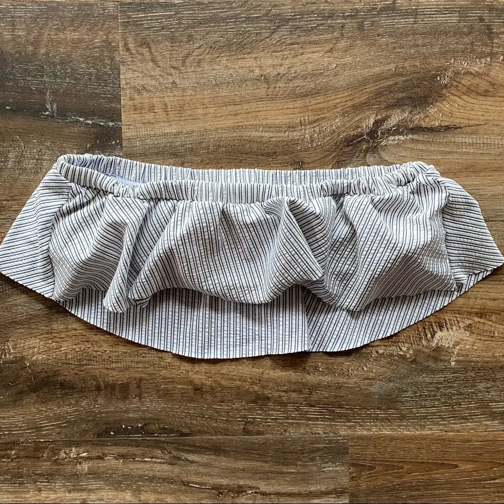 Xhilaration Pinstripe Ruffle Top Strapless Bikini Top Size Medium - Image 7