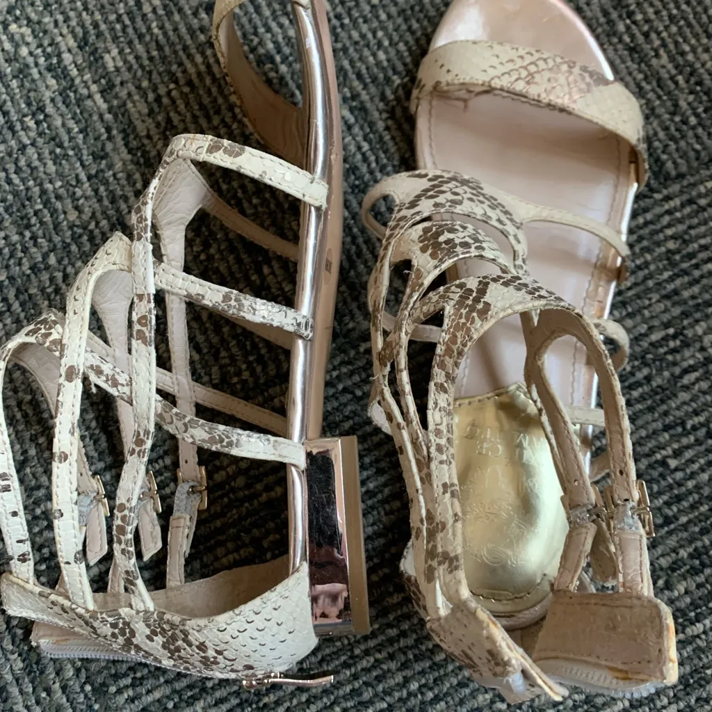 Vince Camuto gladiator sandal 8 1/2 - Image 4