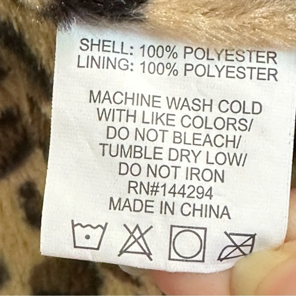 Lee HonTon tan quilted vest cheetah faux fur lined women L - Image 9