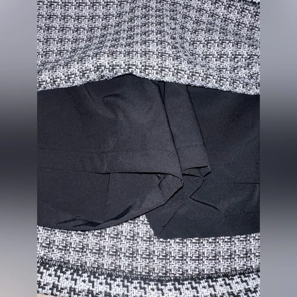 NEW Golftini Tweed Skort Size 12 - Image 4