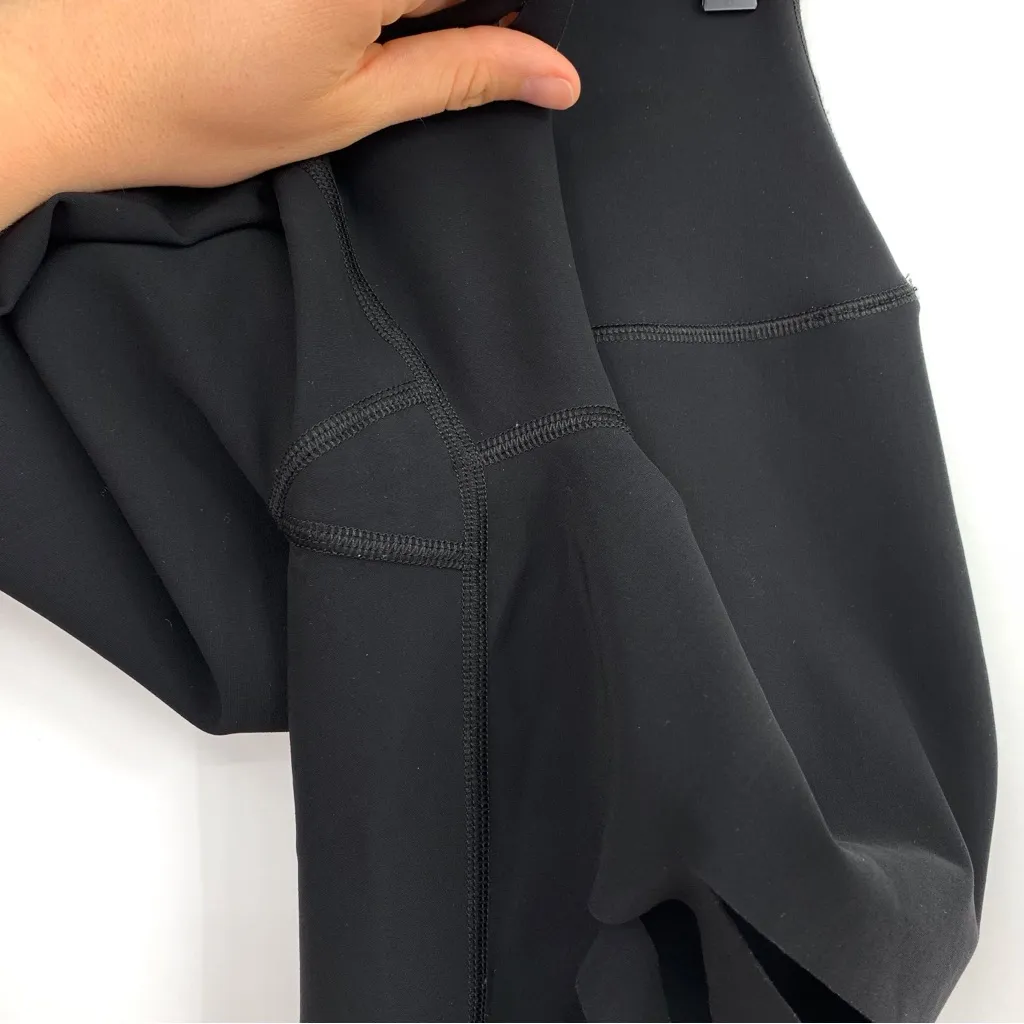 ALO YOGA 7/8 High-Waist Ripped Warrior Black XS - Image 3