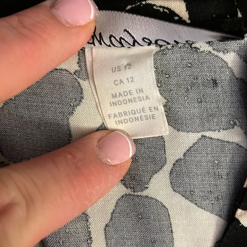 EGC Grayson oversized & flowy black & cream, v - Image 3