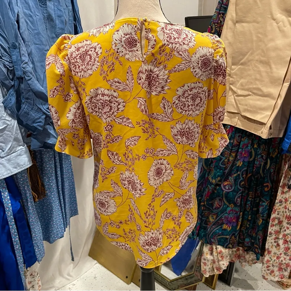 Adorable floral marigold yellow puff short sleeve blouse Alex Marie semi-sheer - Image 5