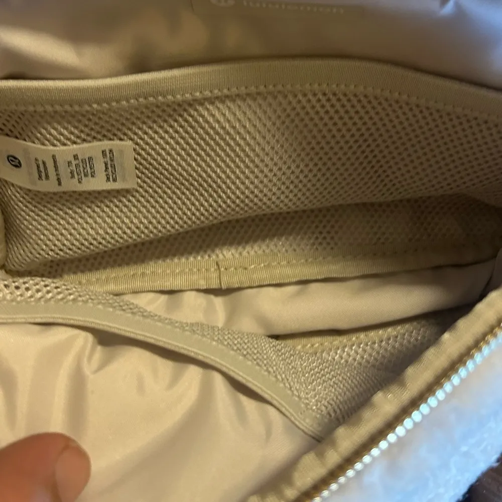 Lululemon large every were belt bag fleece - Image 5