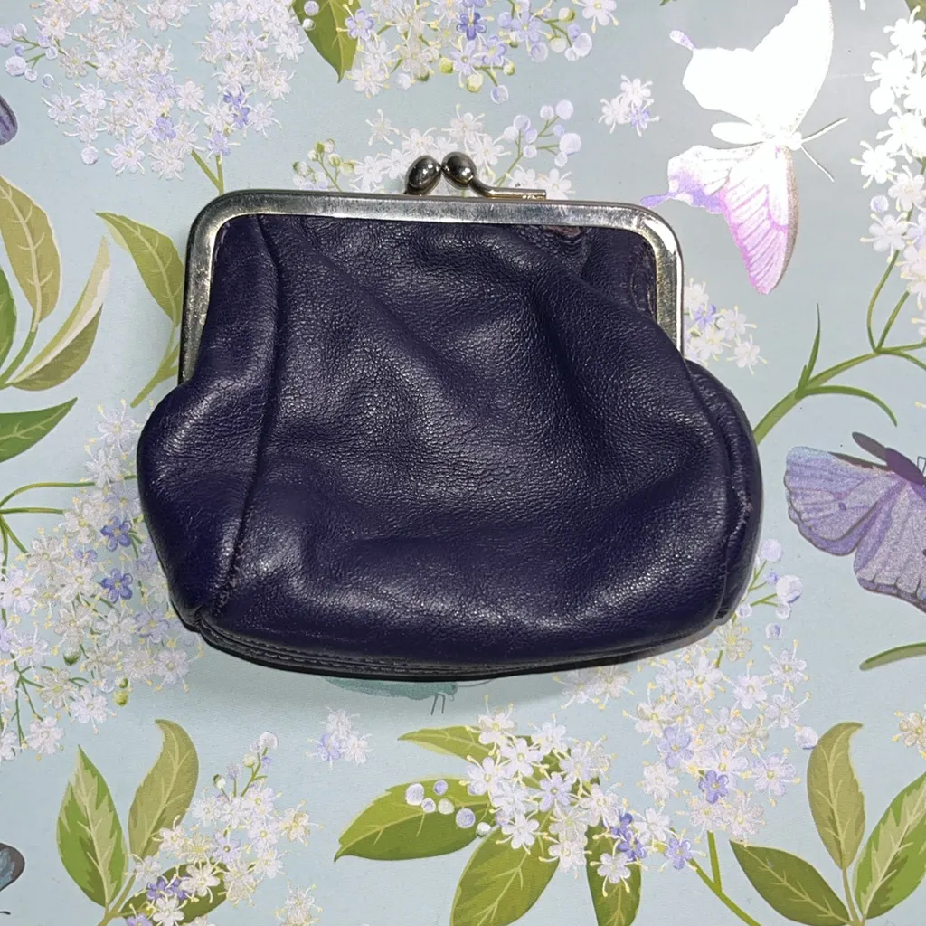 Vintage Elegant Leather Clutch coin purse • Grandma • lipstick • jewelry • - Image 2