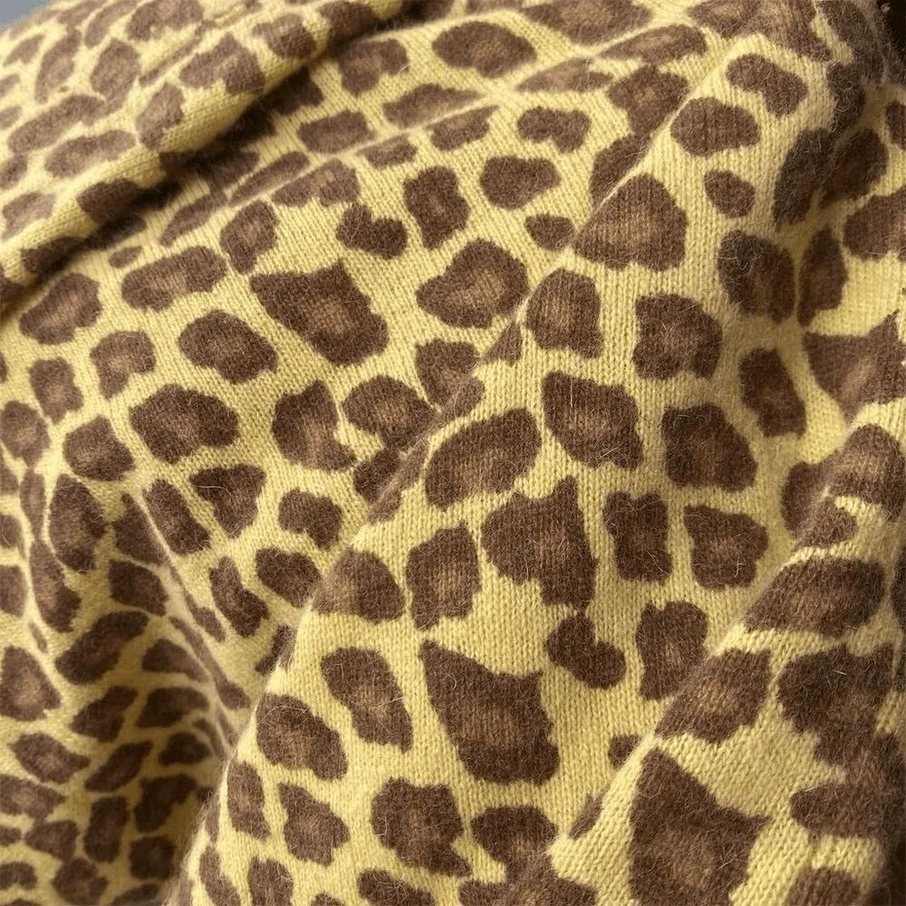 Laura Ashley Women's Leopard Print 3/4 Sleeve Blouse Size 8 Lambswool Angora - Image 3