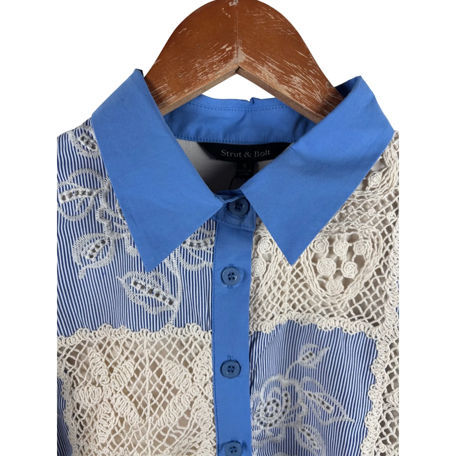 Strut & Bolt Small Blue Stripe Crochet Lace Patchwork Puff Sleeve Collared NWT‎ - Image 2