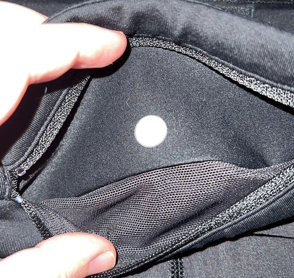 lululemon low rise 2.5” speed up shorts - Image 3