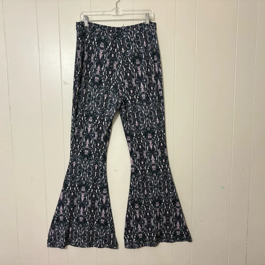 Free People Wildflower Flare Pants Moody Purple Combo Size L - Image 4