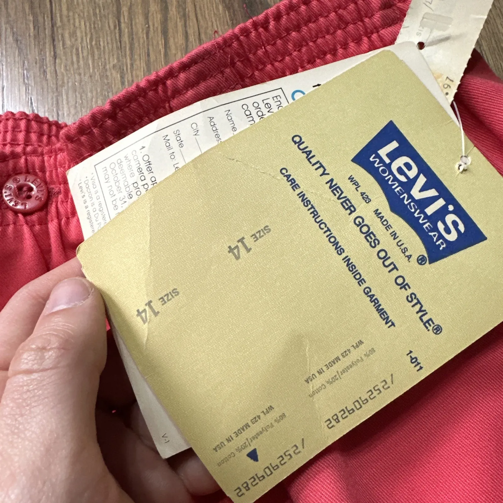 NEW Vintage Levi's Sportswear Pleated Salmon Pink Pants Women's 14 USA Deadstock - Image 11